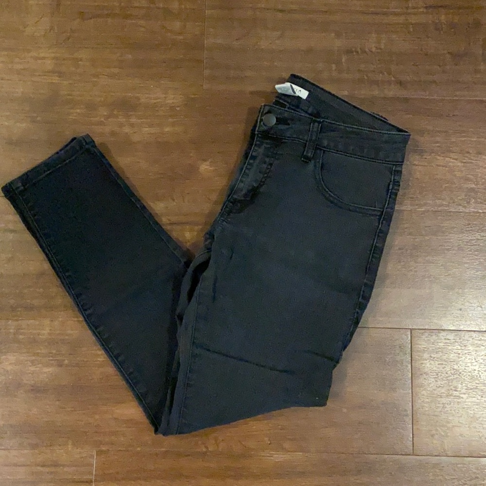 Forever 21 Black Capris